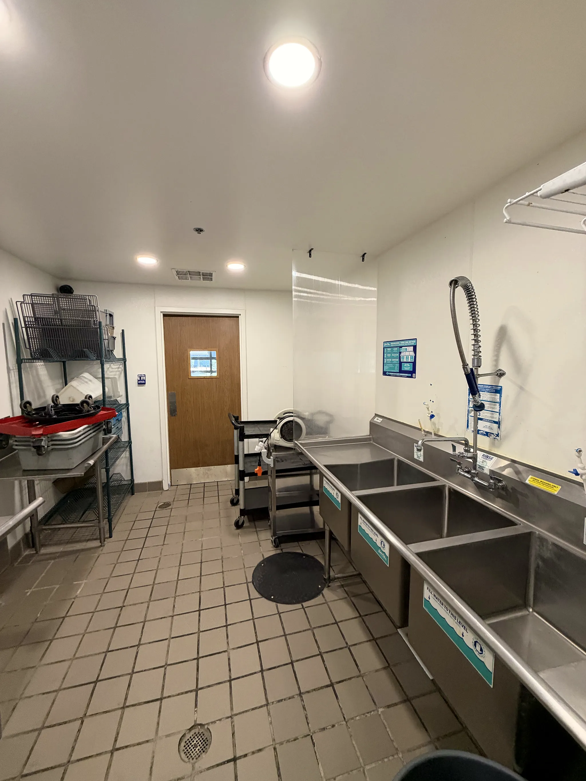 Three-compartment sink and dish station